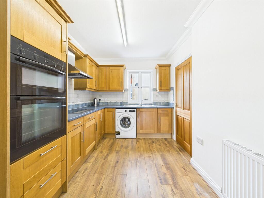 Menors Place, Holsworthy, Devon photo 3