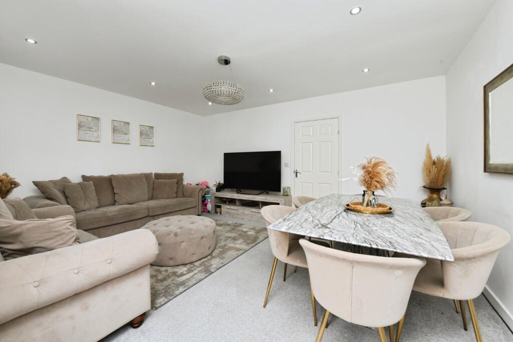 House in Romford - View 5