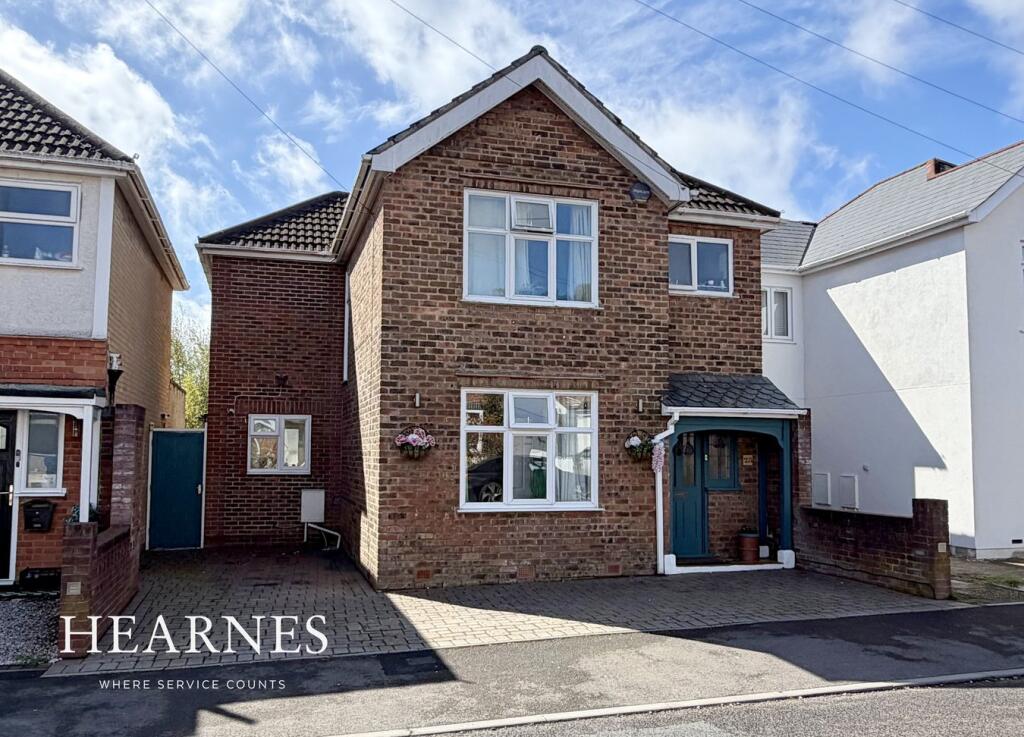 Main image of property: Queens Road, Lower Parkstone, Poole, BH14