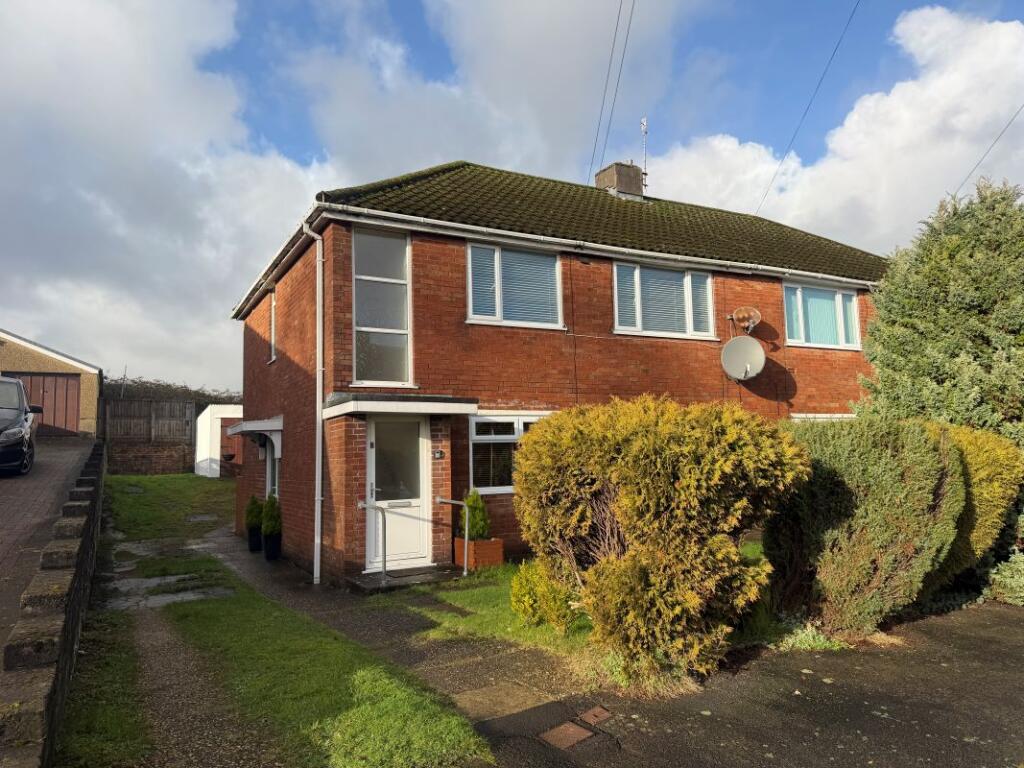 Main image of property: 8 Furze Crescent, Morriston, Swansea, West Glamorgan, SA6 6BP