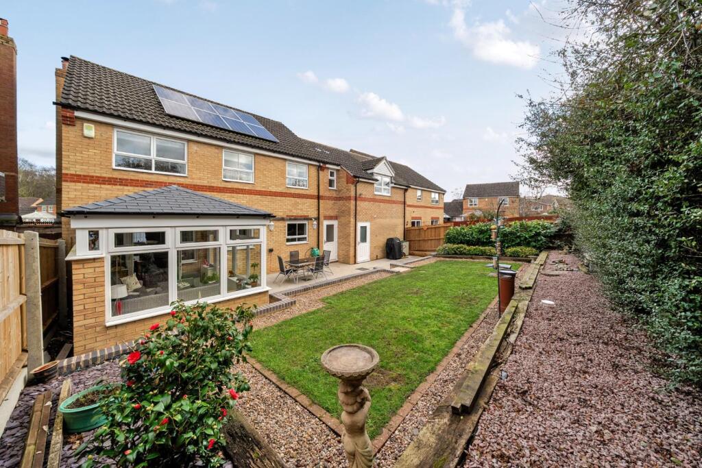 Wingfield Drive, Potton photo 2