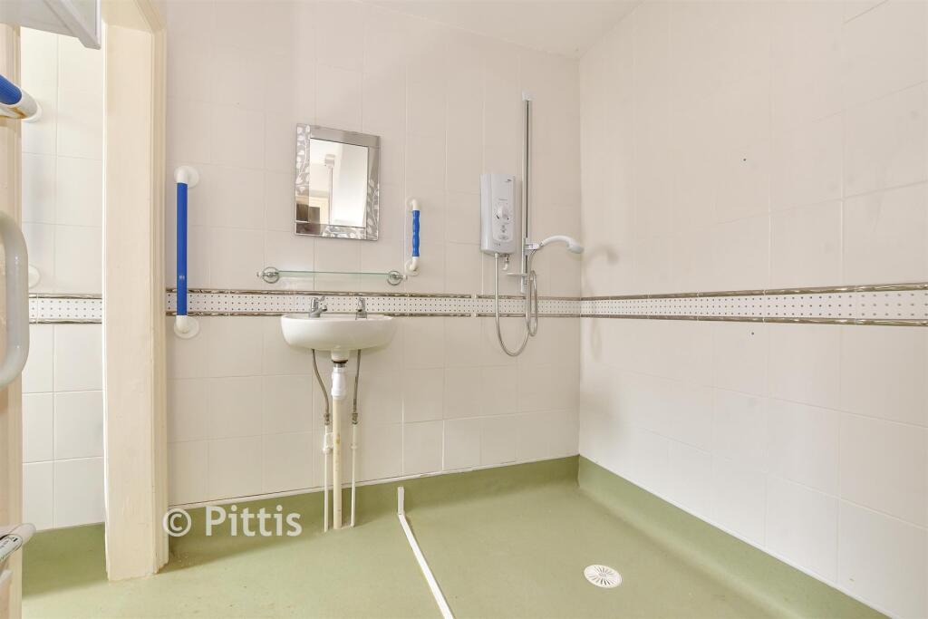 Apartment in Sandown, Yaverland - More
