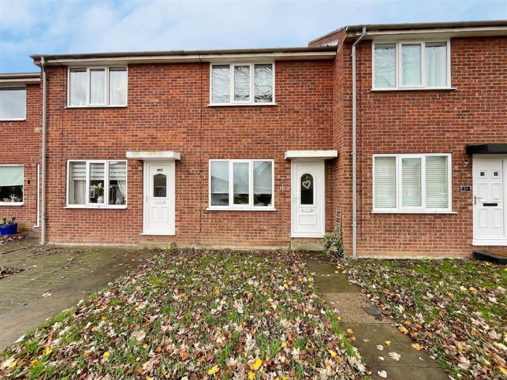 2-bed terraced on Ryedale Way, Selby, £160,000