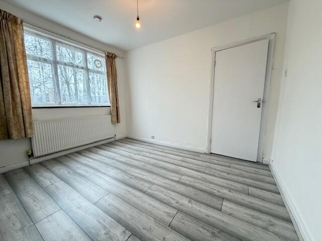 House in London - View 5