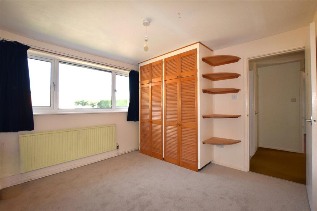Dove Court, Alton, Hampshire, GU34 - View 3
