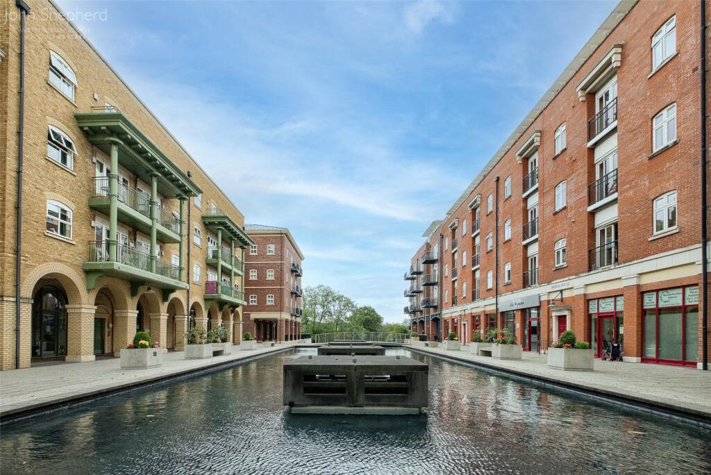 Main image of property: Waterside, Shirley, Solihull, West Midlands, B90