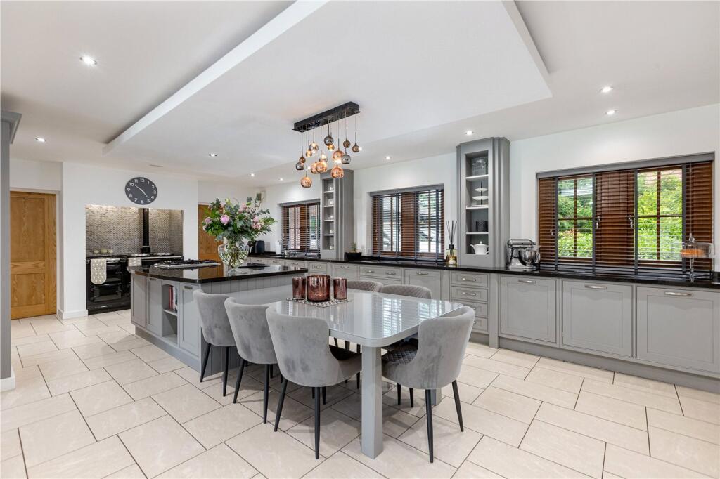 House in Stockton-on-Tees, Nunthorpe - View 5