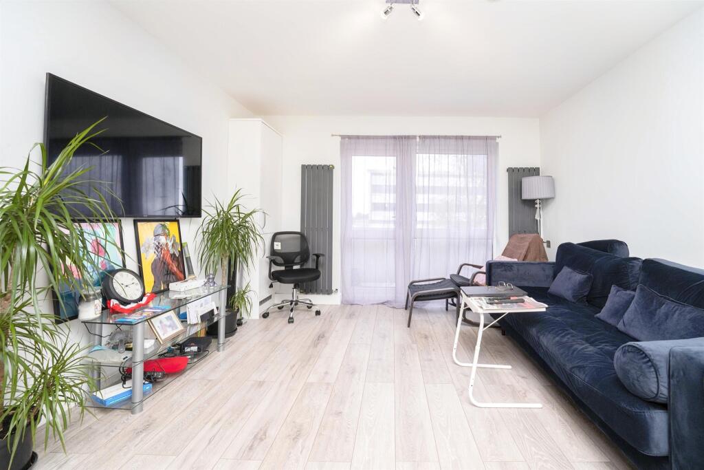 Apartment in Harrow - View 2