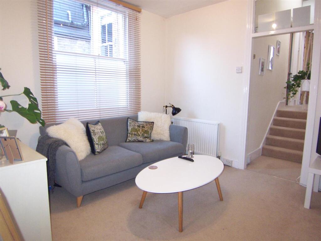 Apartment in London - View 2