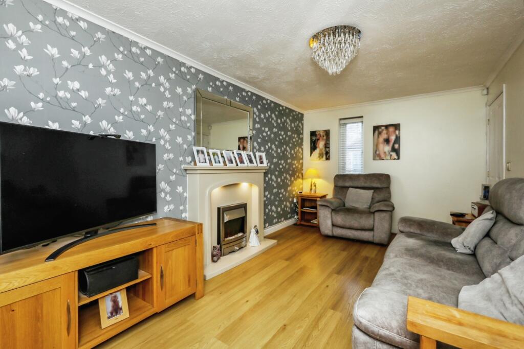 Euston Way, Dinnington, Sheffield, South Yorkshire, S25 photo 4