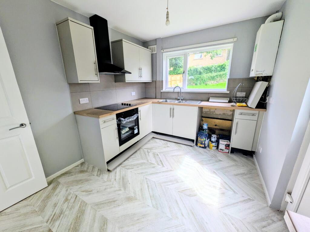 House in Bradford, West Yorkshire - View 3