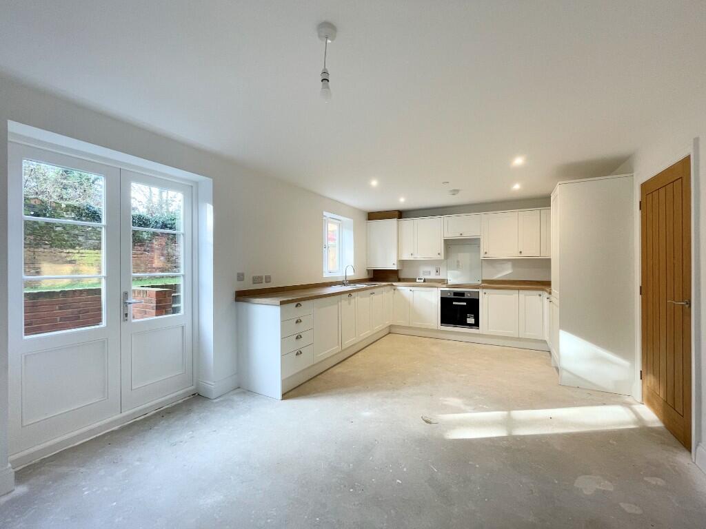 Spread Eagle Mews, WITHAM photo 2