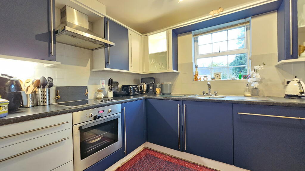 Apartment in Newbury, Speenhamland - View 5