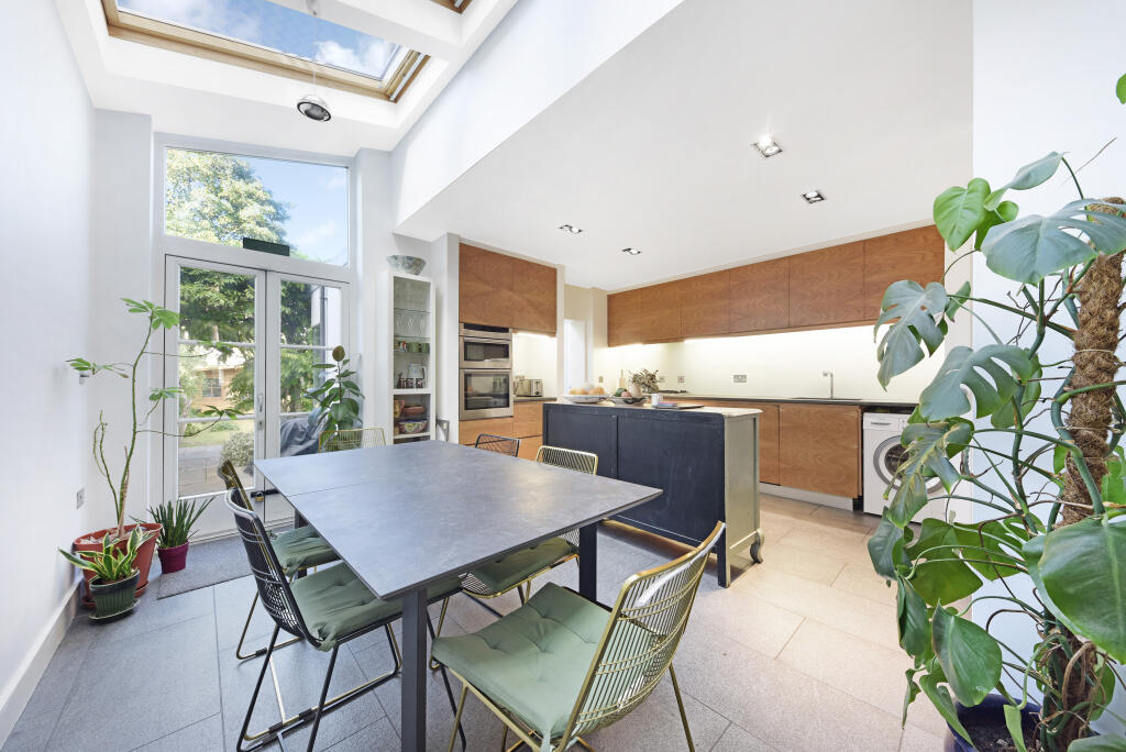 House in London - More