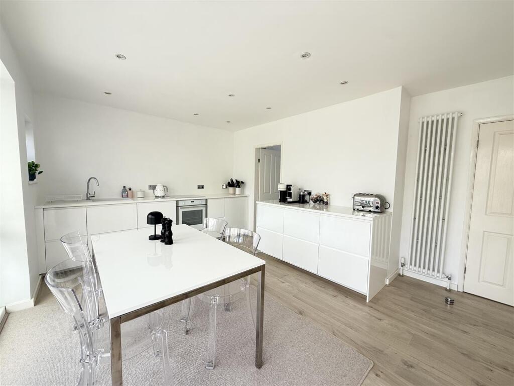 House in Dudley, West Midlands - View 5