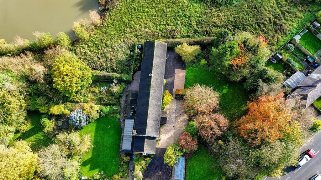 Speakman Barn, 357 Warrington Road, Leigh End, Glazebury, Warrington WA3 5NY. photo 4