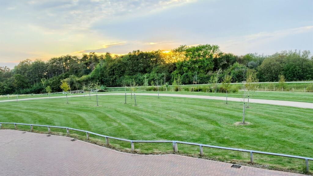 House in Rothwell, North Northamptonshire - View 2