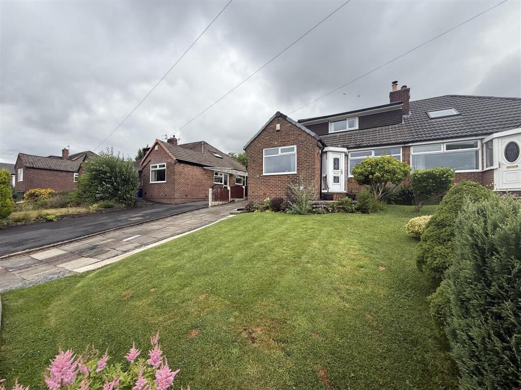 Main image of property: Queensway, Mossley