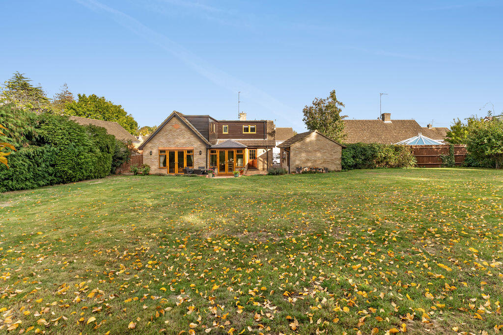 5-bed detached on Lower Close, Bodicote, £675,000