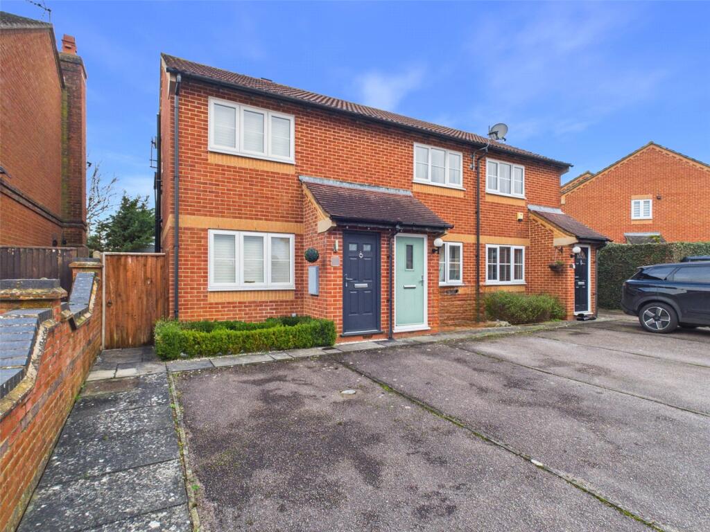 Main image of property: Timber Way, Chinnor, Oxfordshire, OX39