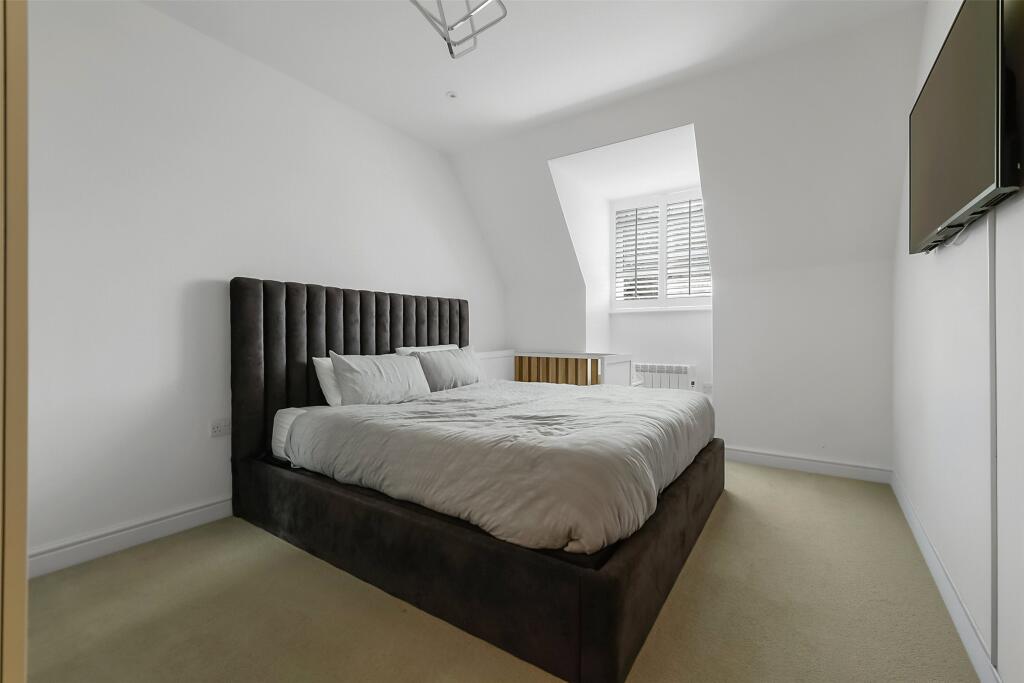 Apartment in Redhill, Reffles Bridge, Meadvale - View 4