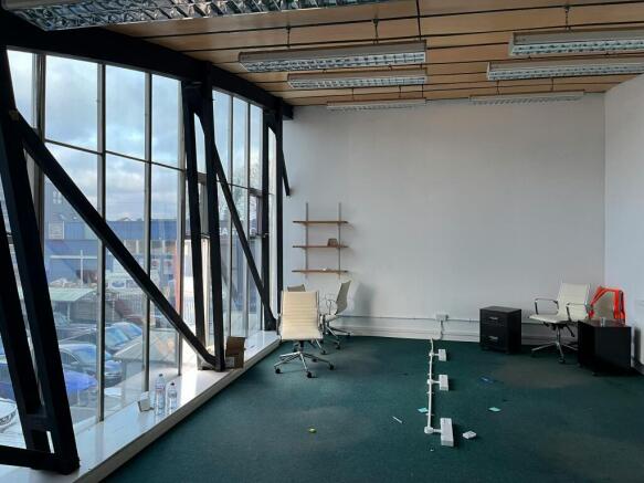2C Tomo - FF Office.jpg
