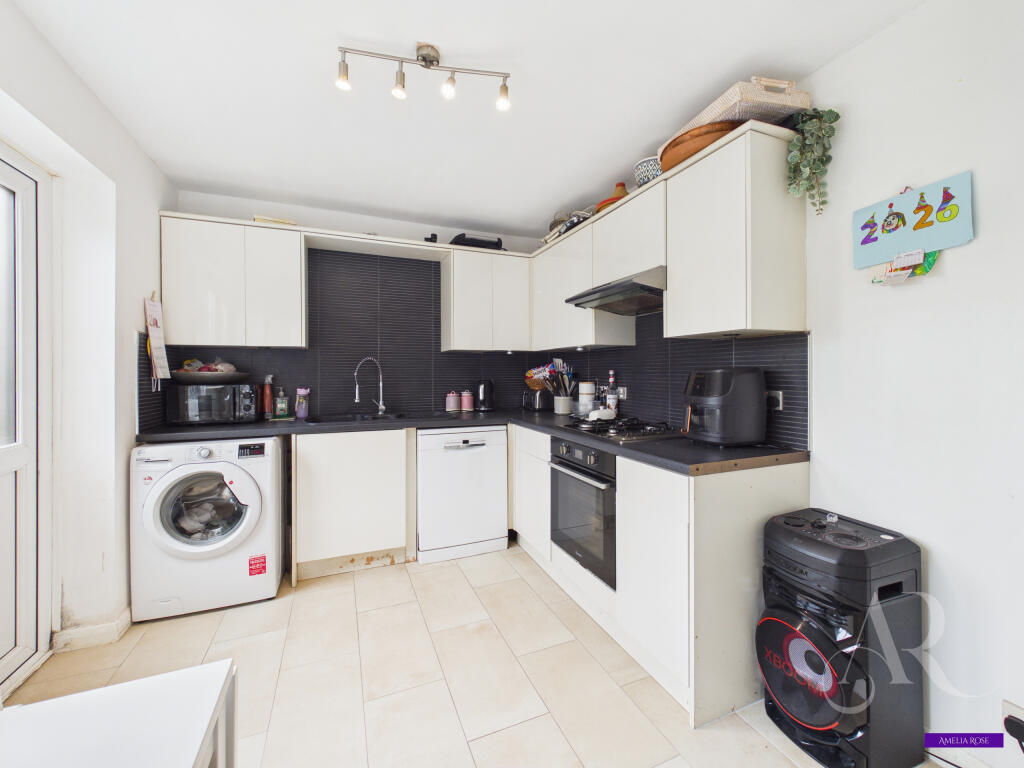 Dulwich Close, Newport Pagnell photo 4