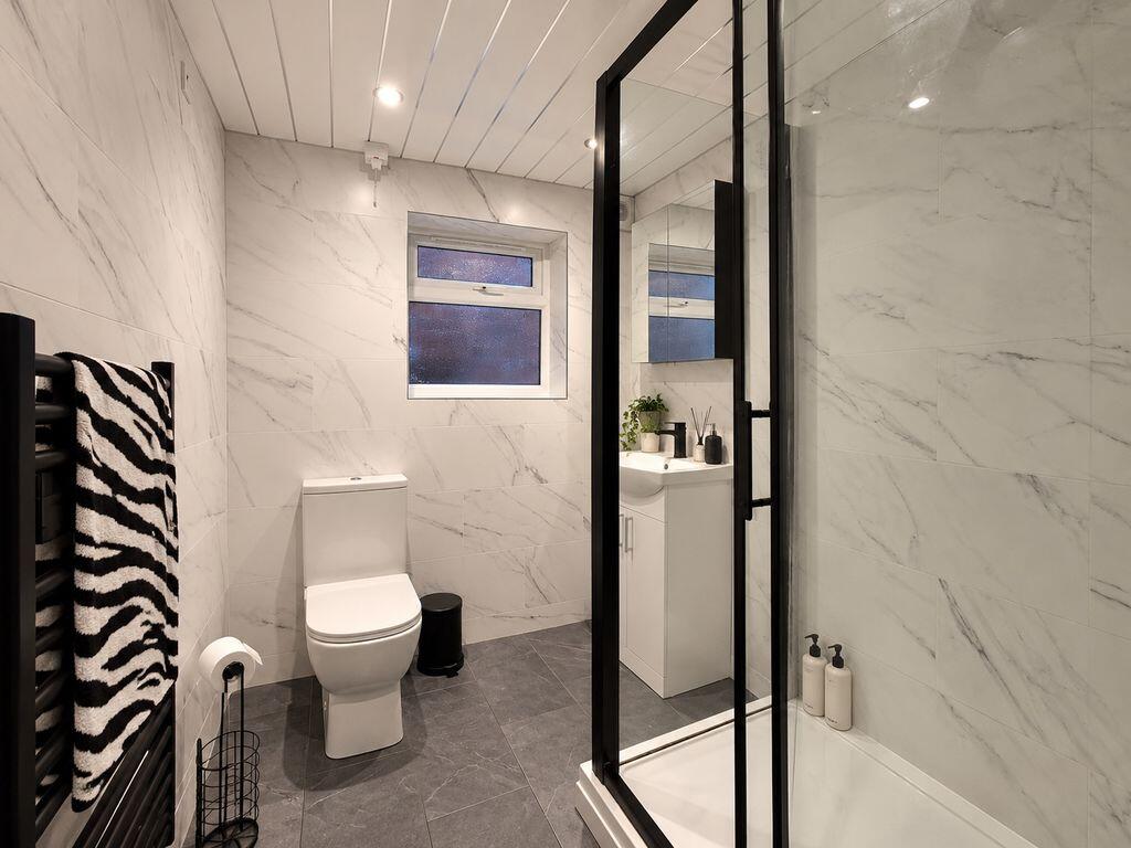 House in Nottingham - View 4