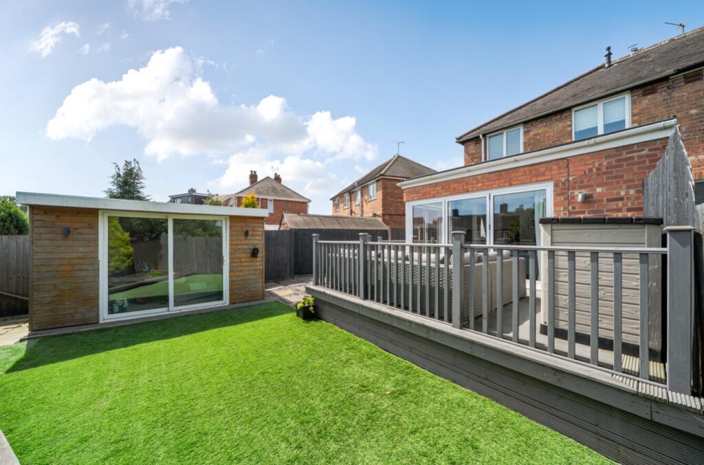 House in Nottingham, Wollaton Vale - View 4