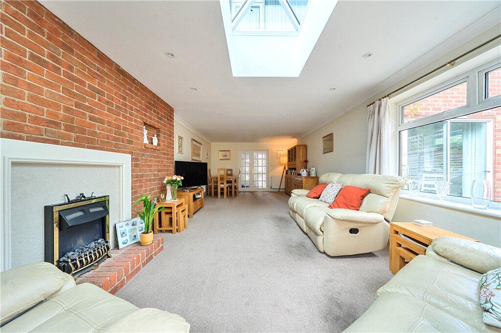 House in Southampton - More