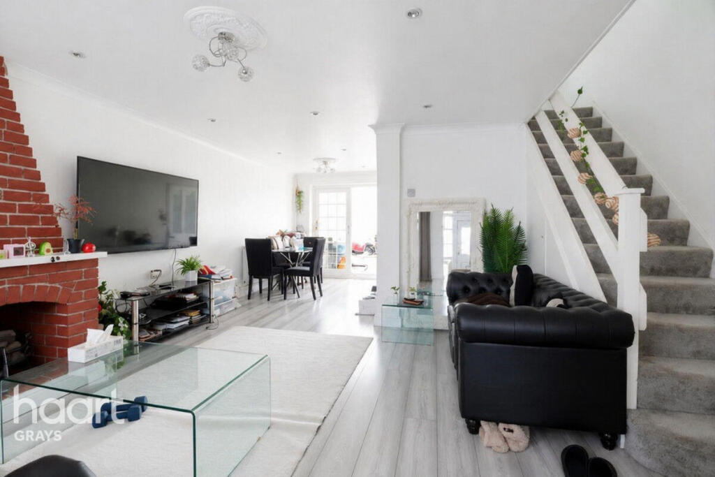 House in Romford - View 4