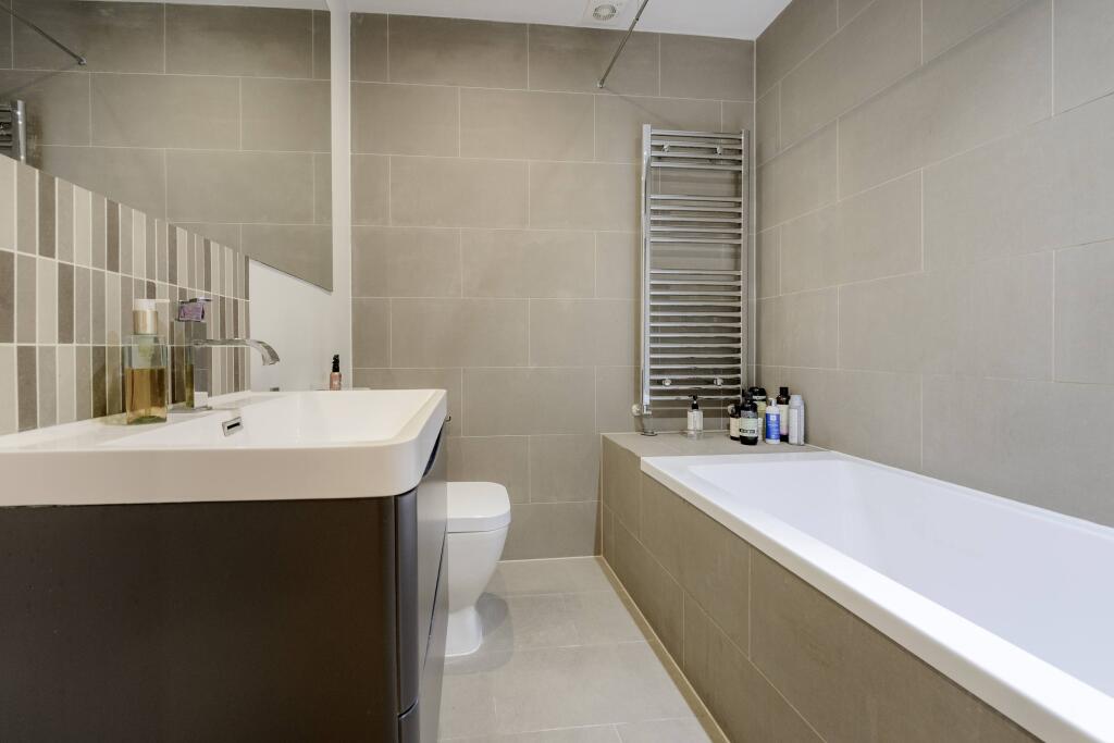 4 bedroom flat for rent