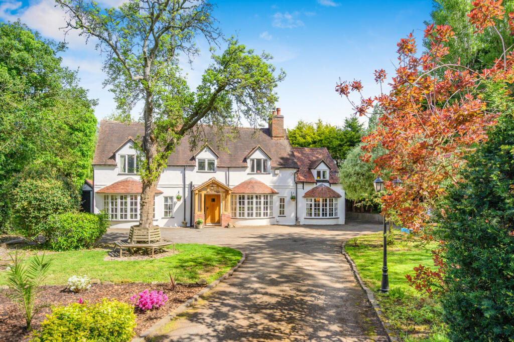 Main image of property: Lodge Road, Knowle, Solihull, B93 0HG