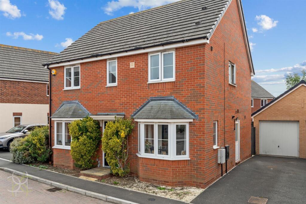 4-bed detached on The Mews, Evesham, £350,000