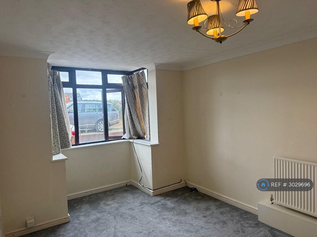 Apartment in Reading - View 2
