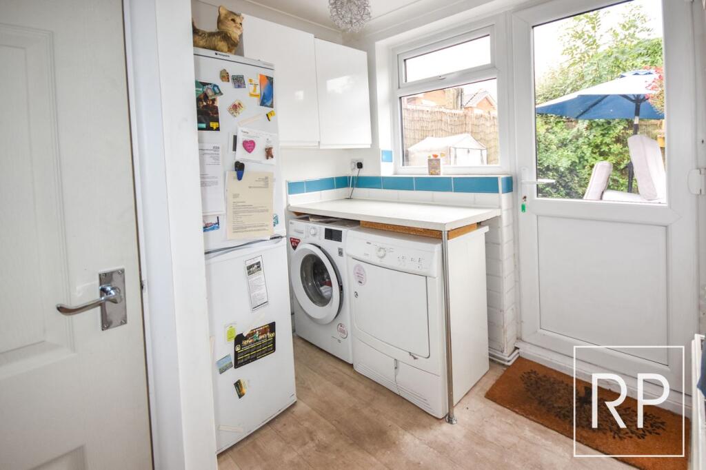 House in Wolverhampton, West Midlands - More