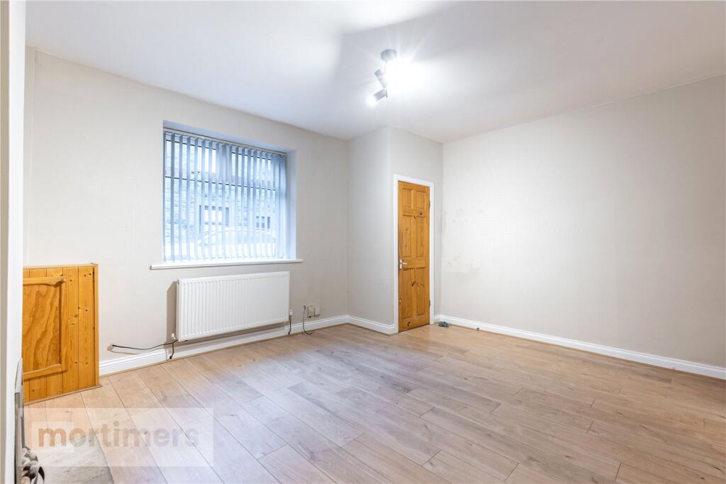 House in Hyndburn, Oakenshaw - View 5