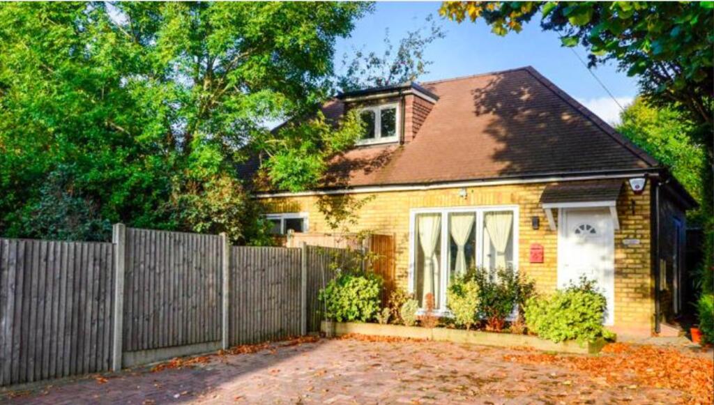 Main image of property: Hallowell Road, Northwood, HA6