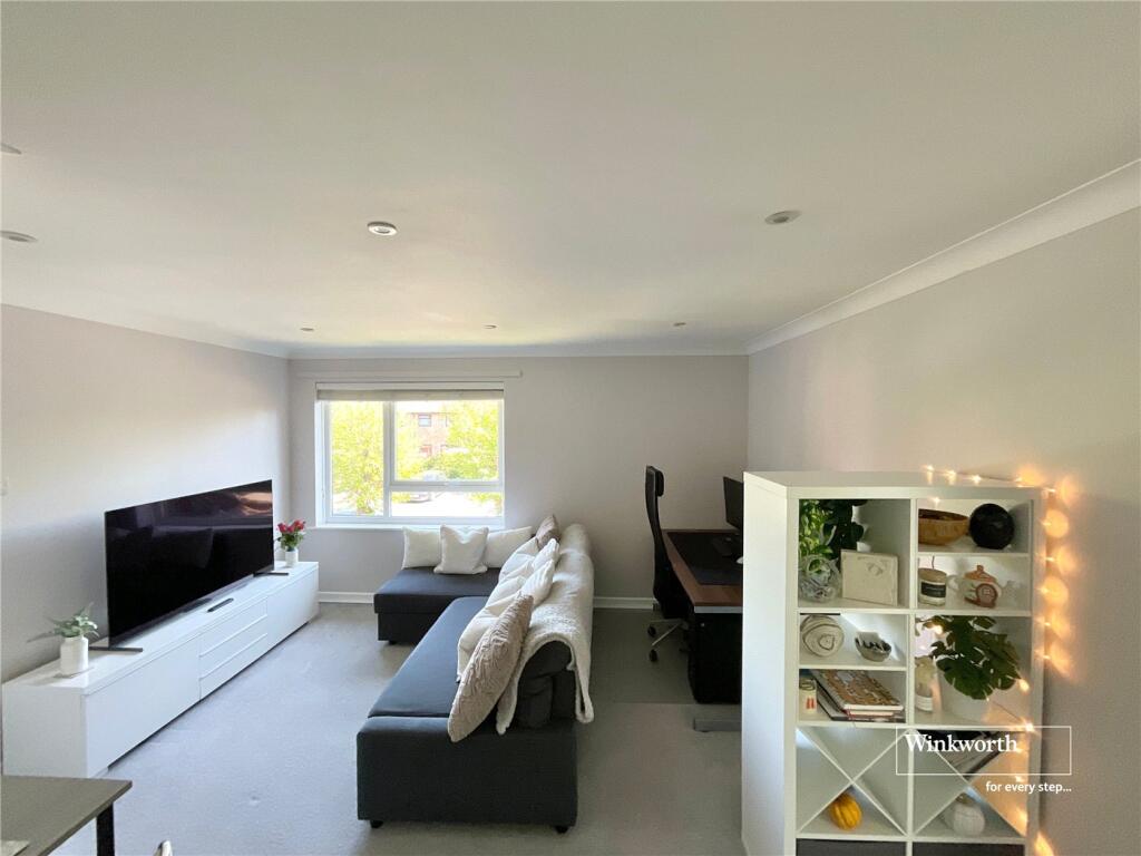 Eastlands, New Milton, Hampshire, BH25 photo 3