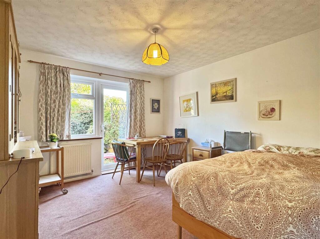 Derwent Way, White Court, Great Notley, Braintree photo 4