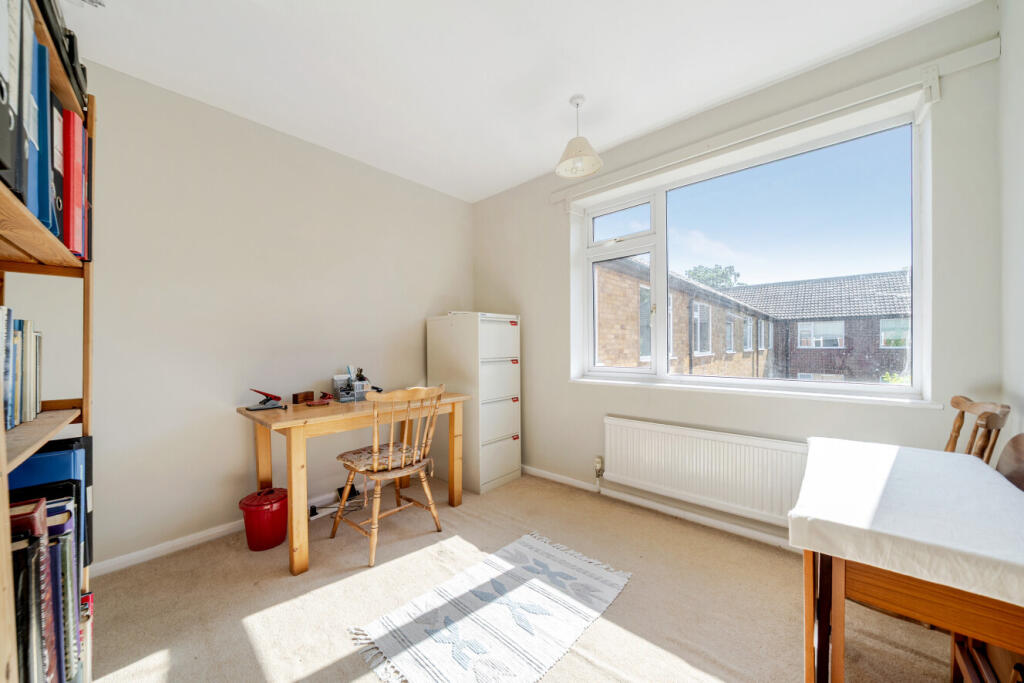 Apartment in Bromley - View 5