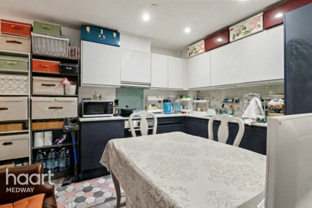 Main image of property: Whiffens Avenue, Chatham