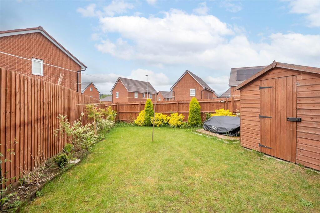 Cranwell Crescent, Eaton Leys, Milton Keynes, Buckinghamshire, MK17 photo 4