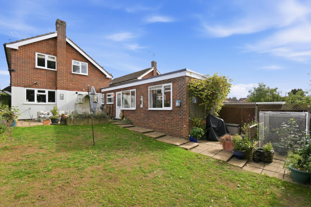 Lea Close, Bishop's Stortford, Hertfordshire, CM23 photo 2