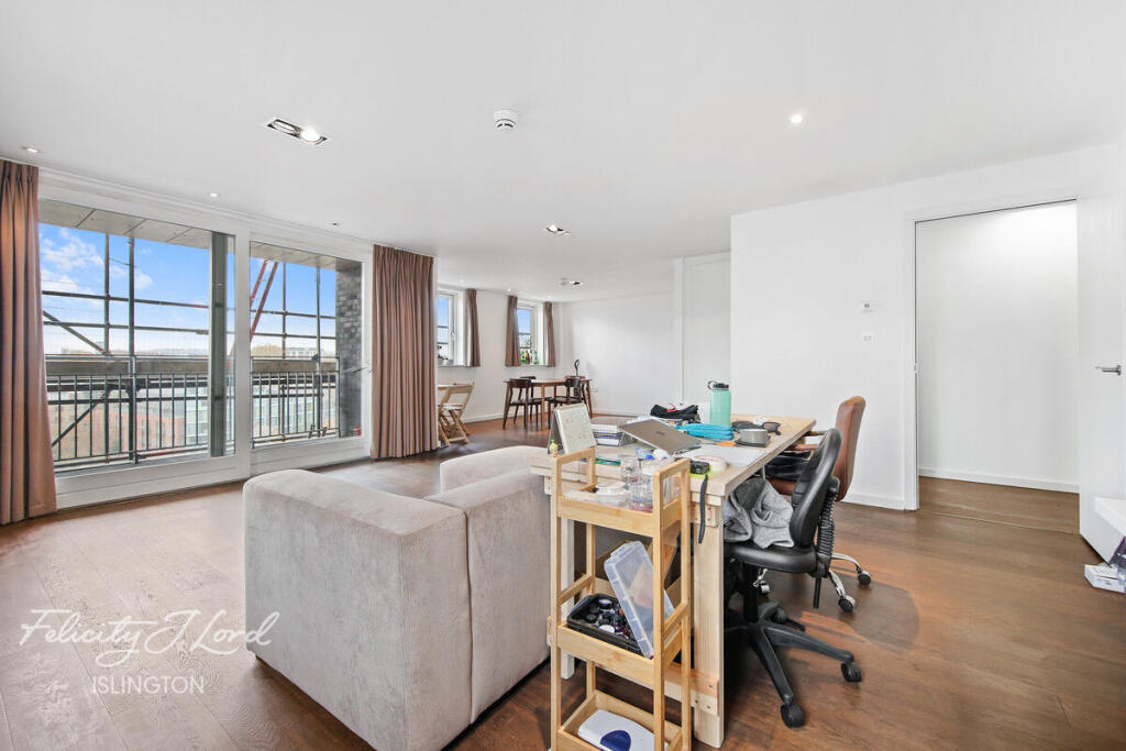 Main image of property: Wharf Road, London N1