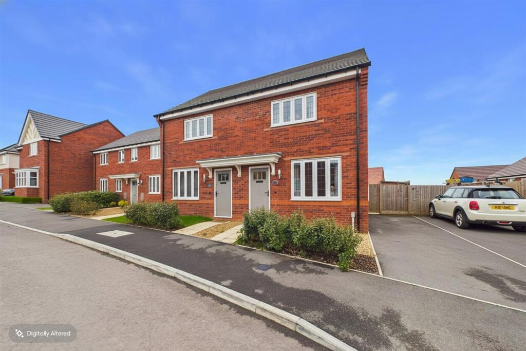 2-bed house on Moore Road, Anslow, Burton-On-Trent, £235,000