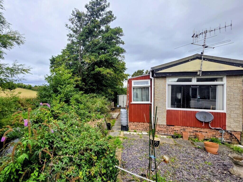 House in Gloucester - View 3