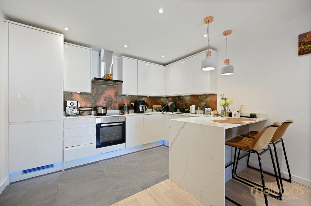 Apartment in Croydon - View 2