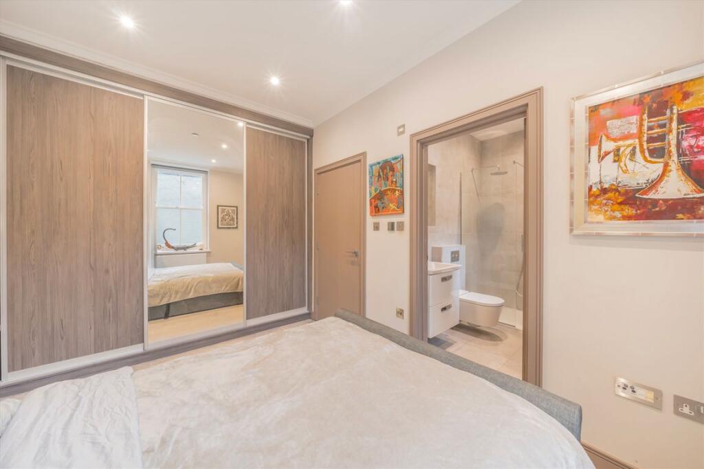Apartment in London - View 5