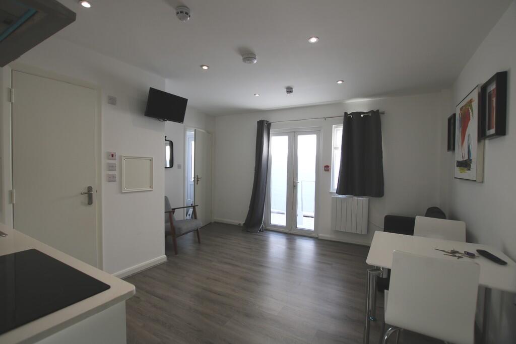 1 bedroom ground floor flat for rent